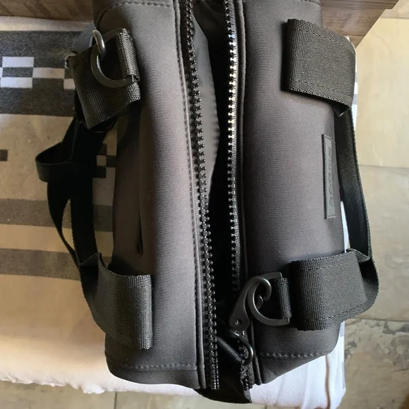 Dagne Dover LANDON NEOPRENE CARRYALL BAG - Picture 4 of 7